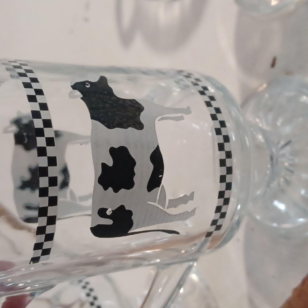 Vintage Cow Pedestal Glasses Set 4 - Picture 7 of 10